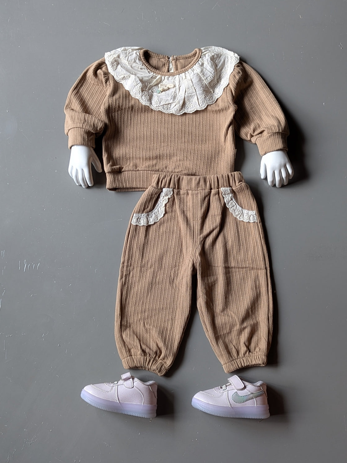 Girl's Full Sleeve Peter Pan Collar T Shirt with Pant Set