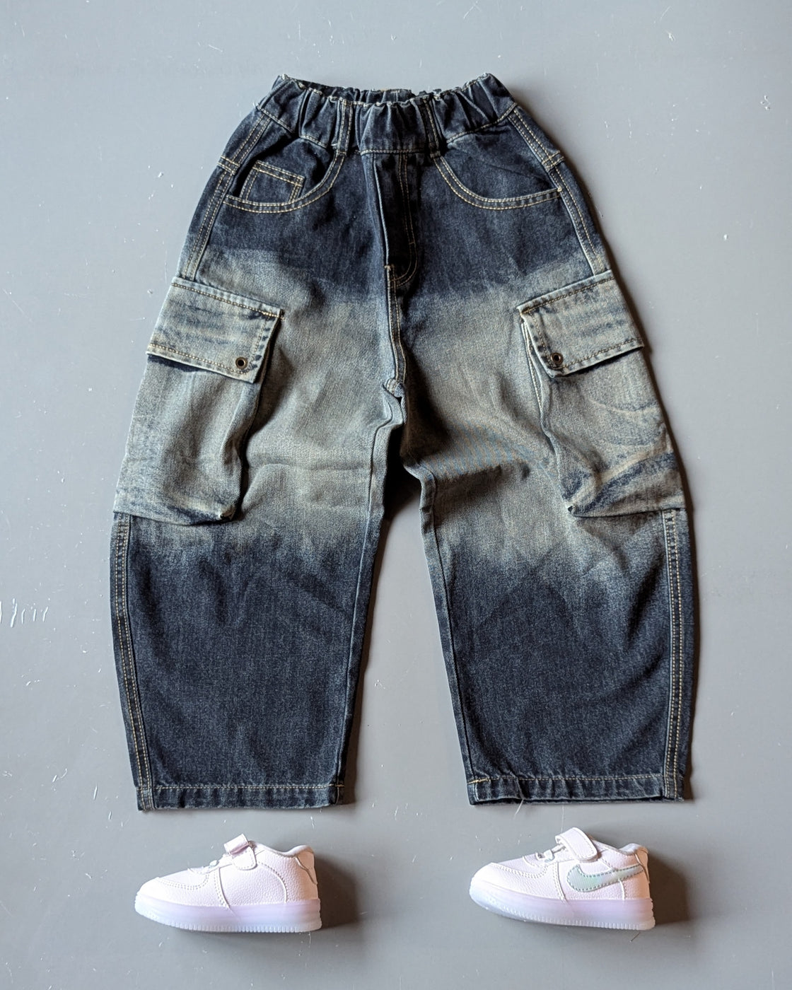 Unisex Baggy Jeans with Side Pockets