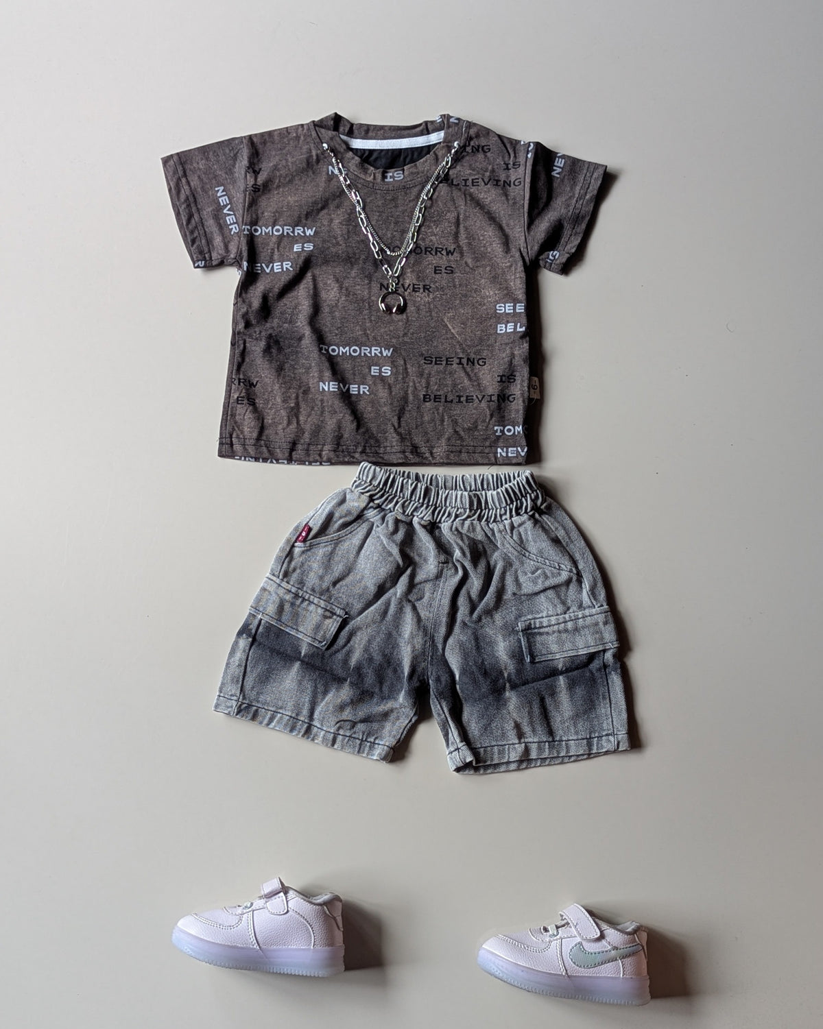 ST107 Unisex Half Sleeve Oversized T Shirt with Attached Chain and Shorts Set