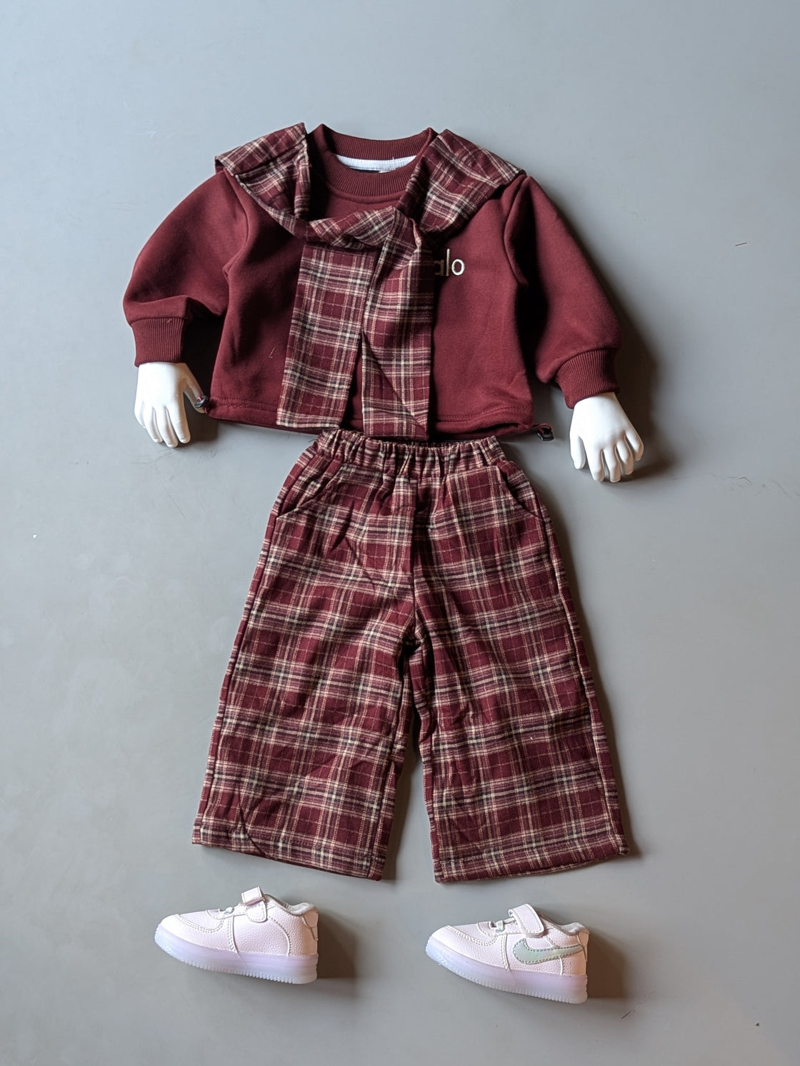 Girl's Full Sleeve Oversized T Shirt with Plaid Scarf and Pant Set