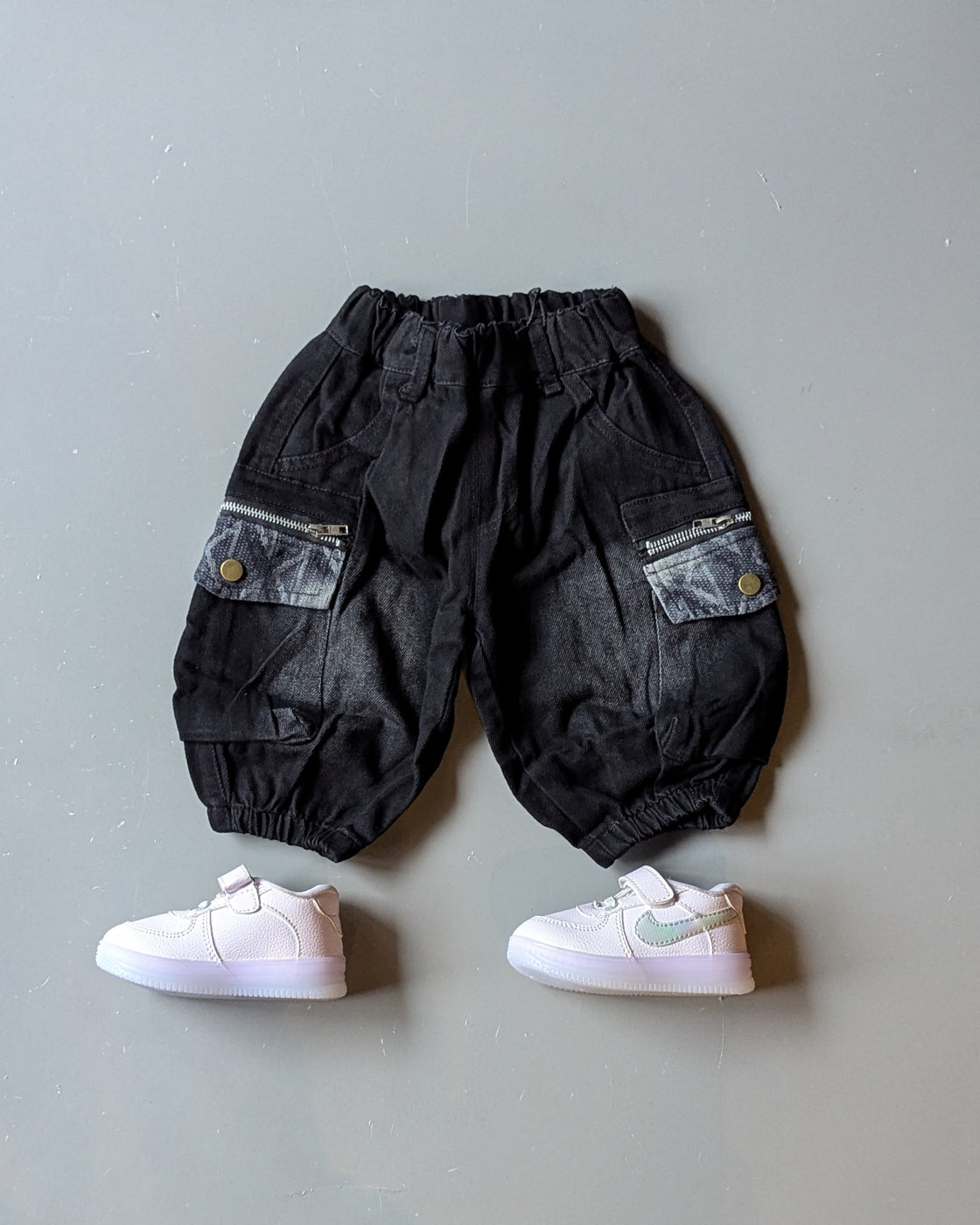Unisex Baggy Jeans with Side Pockets