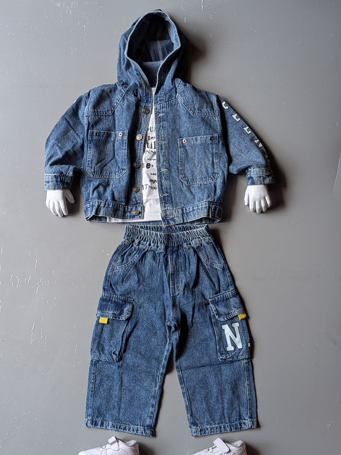 Unisex full Sleeve Oversized Hooded Denim Jacket, Inner T Shirt and Cargo Pant Set