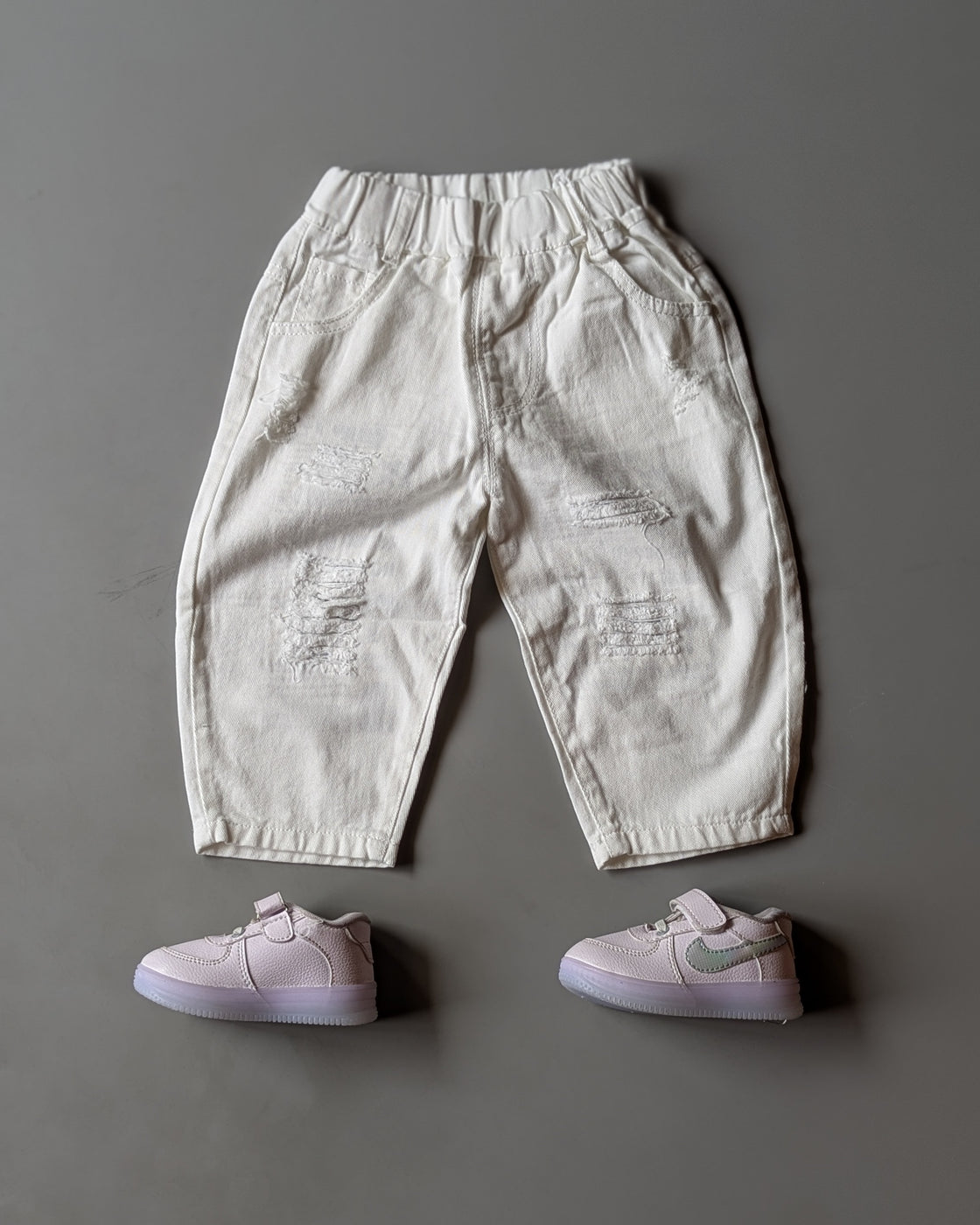 Unisex Distressed Baggy Jeans