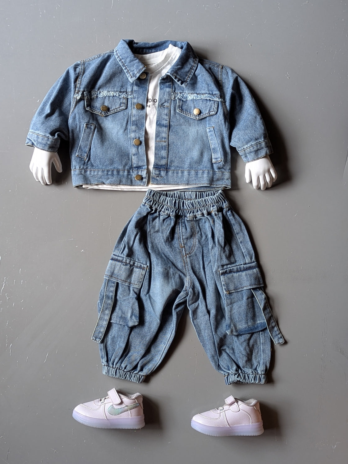 Unisex Full Sleeve Oversized Denim Jacket, Inner T Shirt and Cargo Pant Set