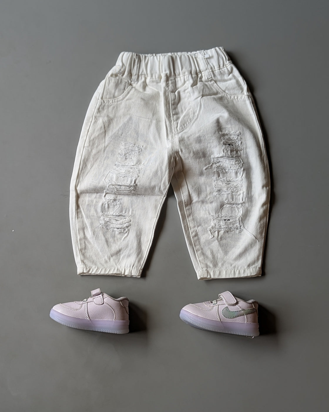 Unisex Distressed Baggy Jeans