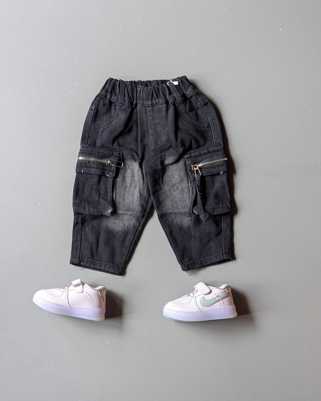 Unisex Baggy Jeans with Zipper Side Pockets