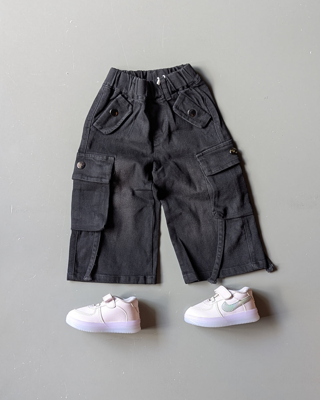 Unisex Wide Leg Jeans with Side Pockets
