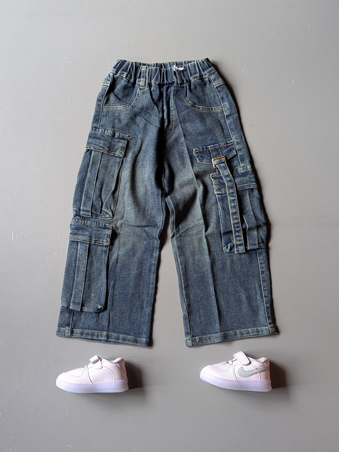 Unisex Baggy Jeans with Side Pockets