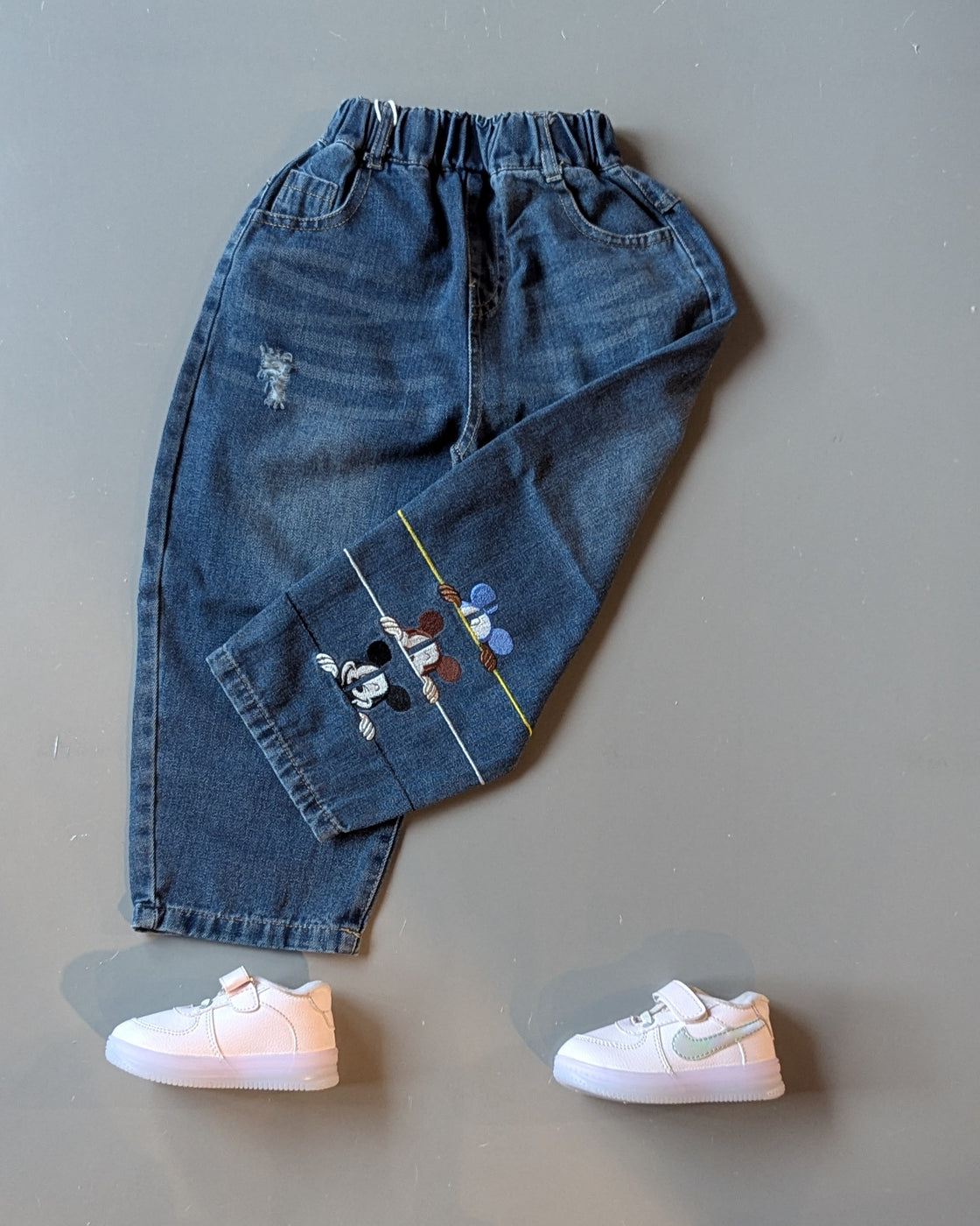 Unisex Distressed Baggy Jeans