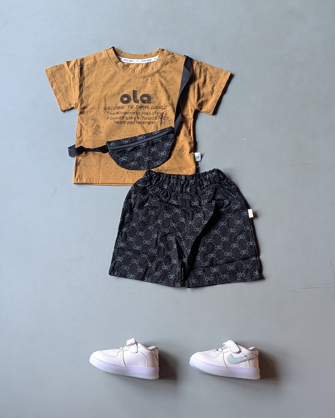ST102 Unisex Half Sleeve Oversized T Shirt with Attached Bag and Shorts Set