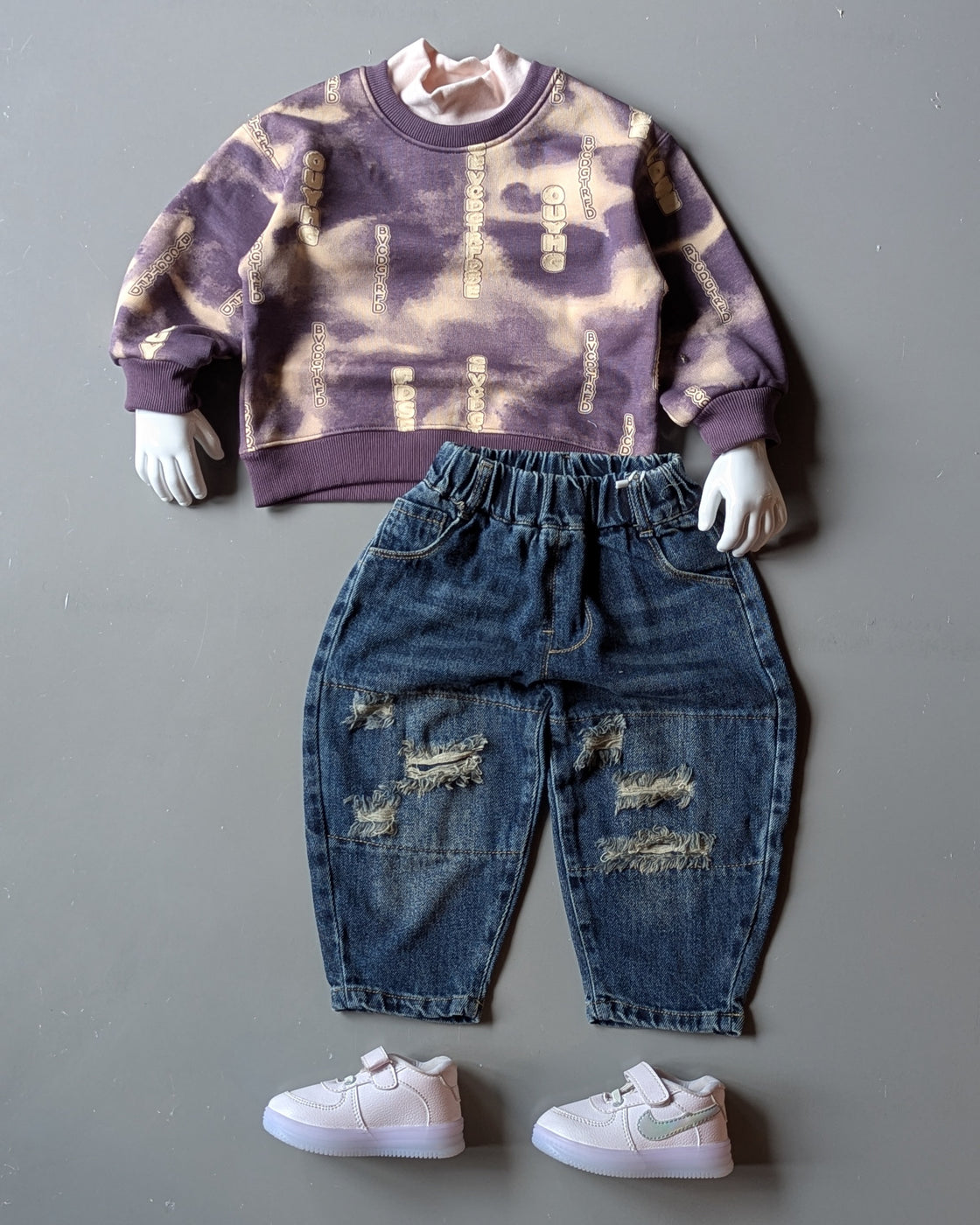 Unisex Distressed Baggy Jeans